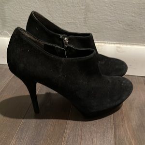 marc fisher kitten heels booties suede black size 7